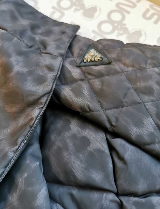 Оригинално зимно яке Guess