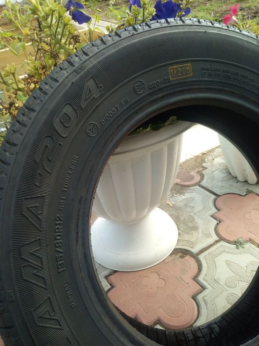 Продам 2 колеса на 12 диаметр