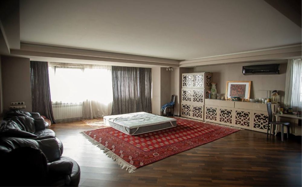 Метро Х.Олимджана квартира 65м2 студия 18-этаж