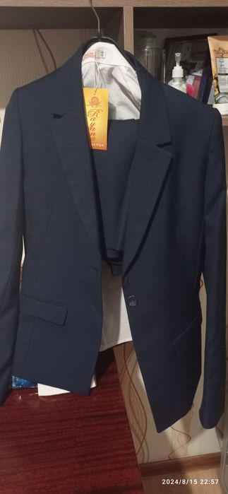 Школьный Костюм  для девочки