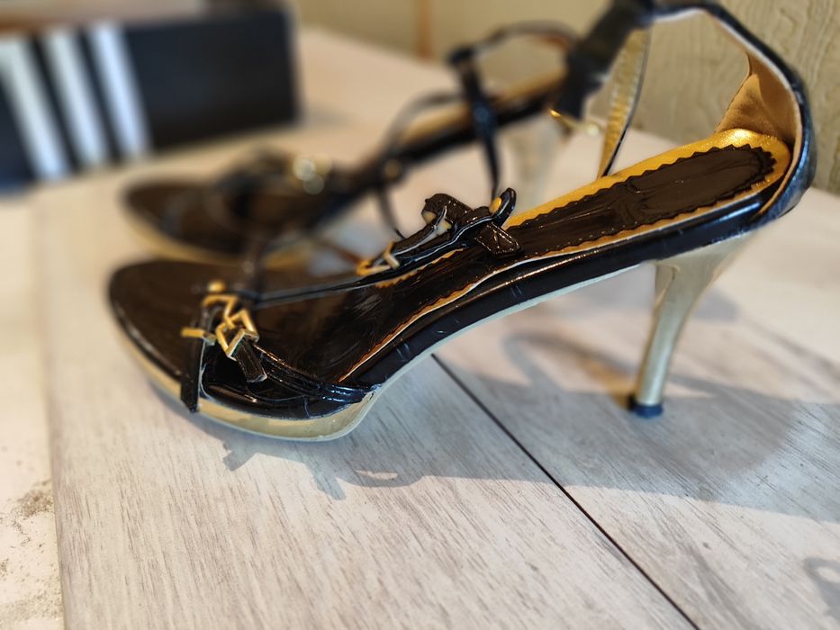 Сандали 40 номер