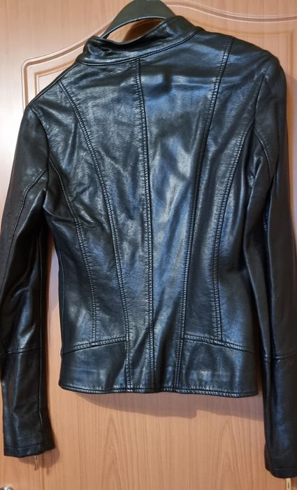 Дамско кожено яке