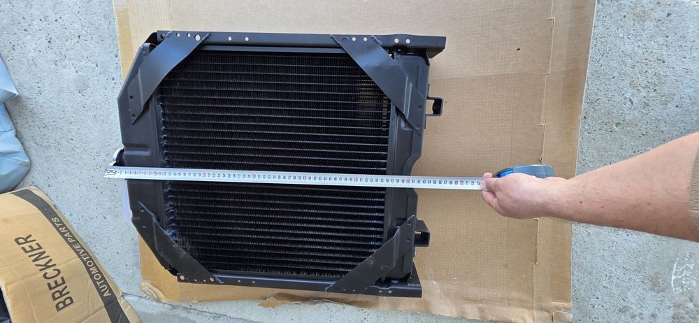 Radiator tractor fiat 550 650.fiat 715 750 fiat 680 .780 fiat 615 .fiat 530 fiat 580 toate gama din cupru se poate trimite prin curier rapid în toată