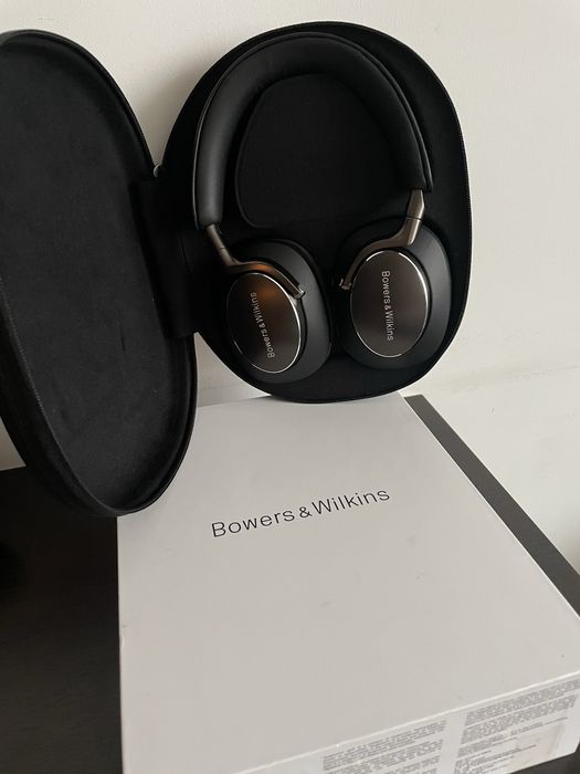 Casti Bowers&wilkins model Px8 Noi in cutie