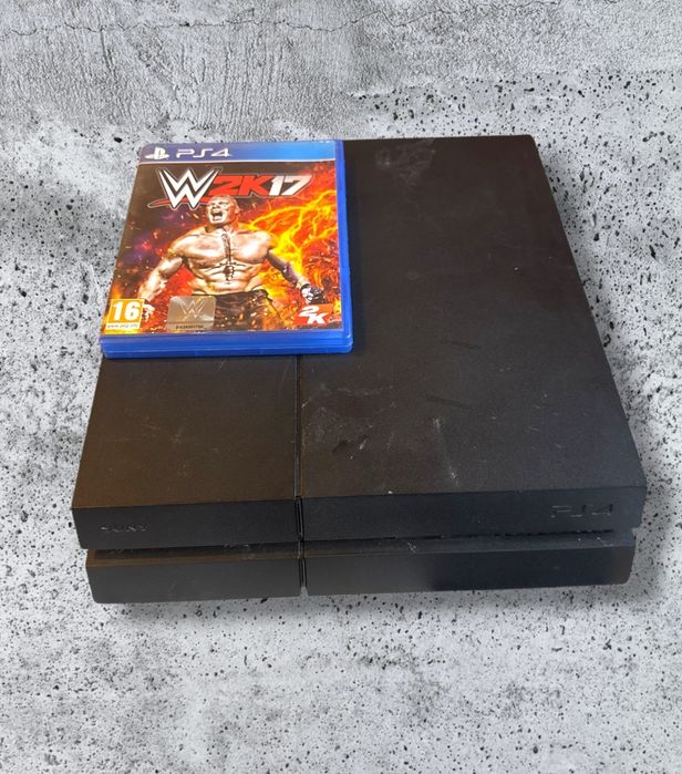 Playstation 4 (PS4) Negru Ca Nou + Joc WWE 2k17