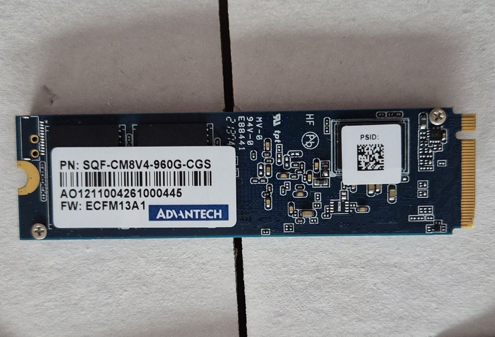 Vând SSD M2 -2280 - 1 TB / PCIe Gen3.0 x4, NVMe, MLC, Nou - Sigilat!