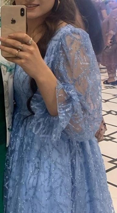 Шикарное вечерное платье