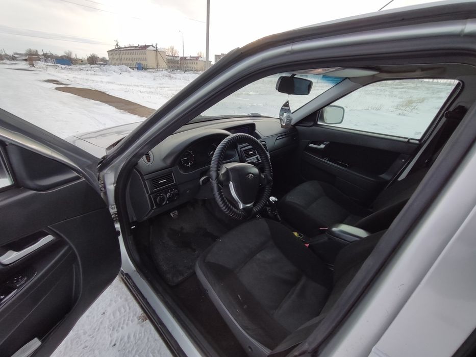 Продам приору 14 год