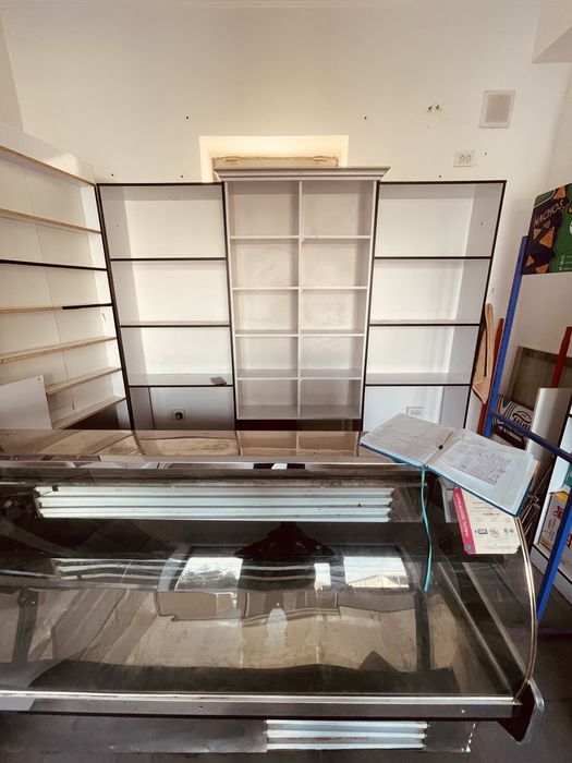 Прилафка ветрина стеляж