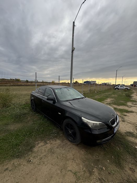 BMW Seria 5 2011 — imagine 2
