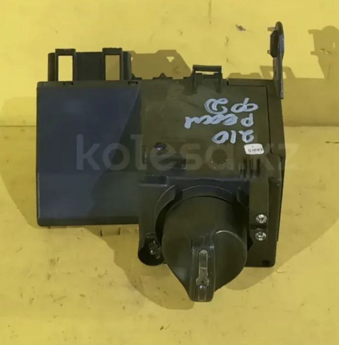 Продам включатель света мерс 210