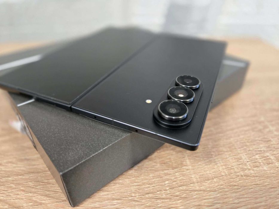 Samsung Z fold 7 12/256gb Чисто нов! PROMO