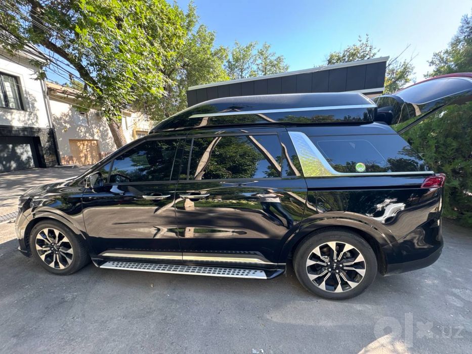 Kia Carnival Hi Limousine 2022