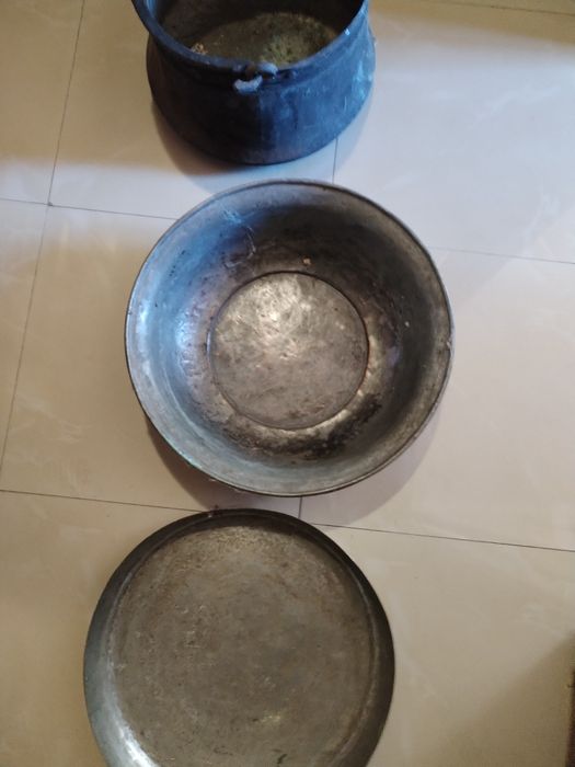 Продавам Бакъри и тави.