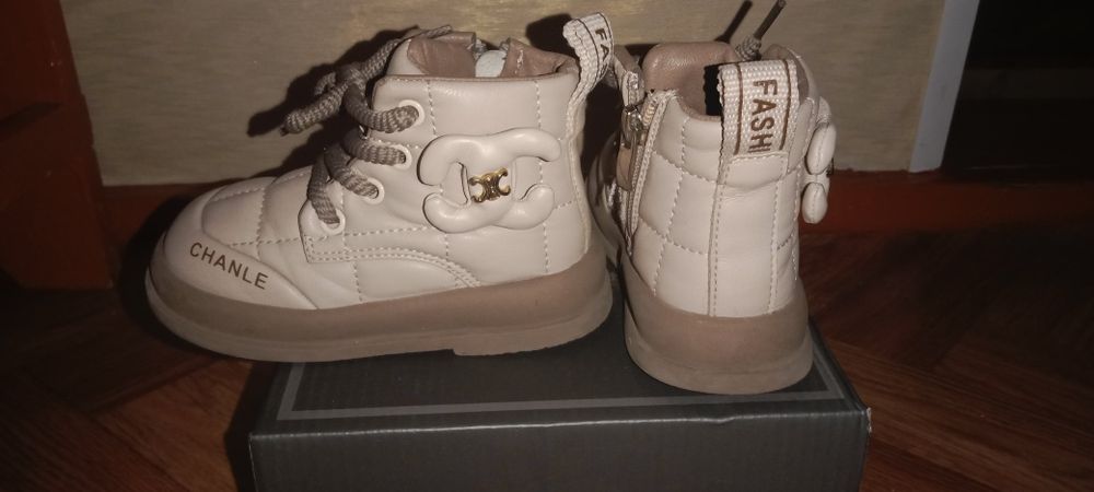 Детская обувь, новая