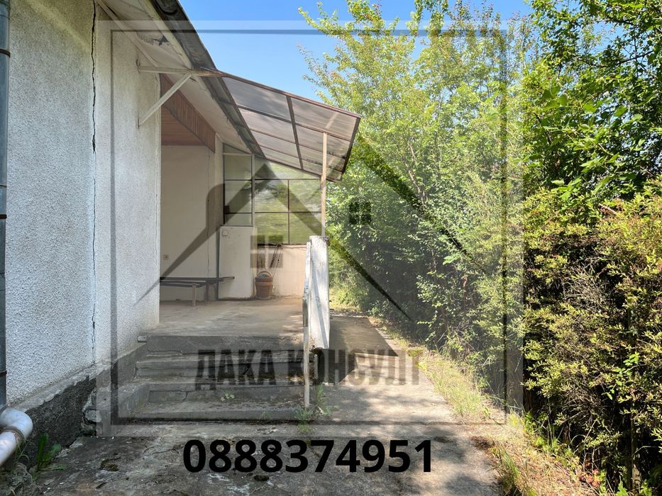 Продавам къща в с. Жедна