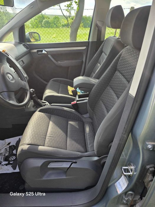 Volkswagen Touran 2008,impecabil