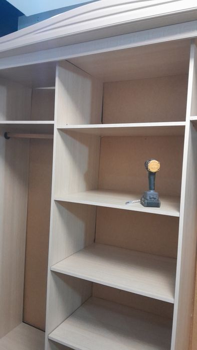 Ремонт шкафа купе. Замена зеркала. Ремонт домашней мебели