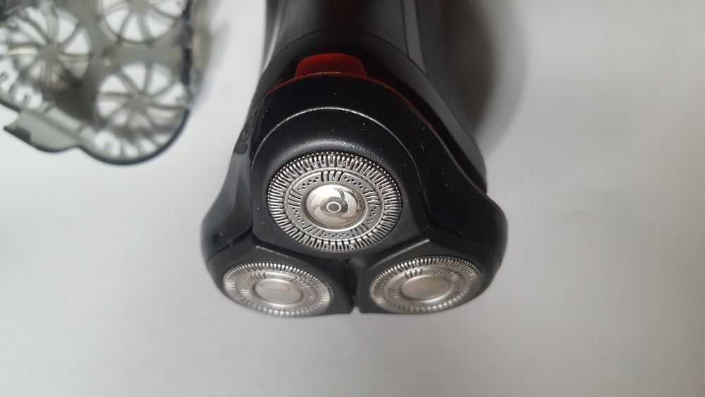 Електрически самобръсначки Remington, Philips