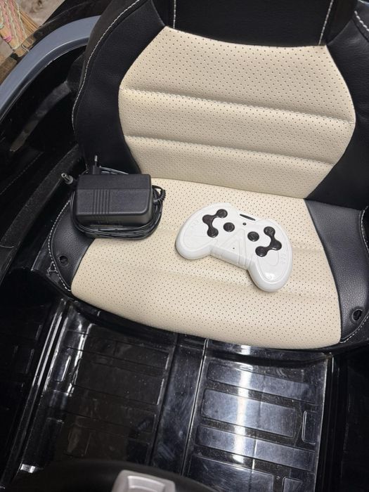 Детска акумулаторна кола Mercedes