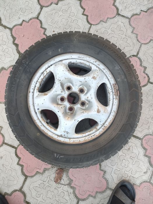 Продам Шины с дисками