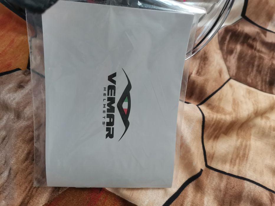 Нова каска за мотор, скутер Vemar Feng