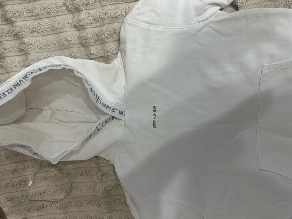 Худди Calvin Klein