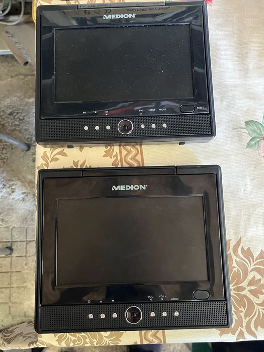 Комплект 2 бр. екрани за подглавник Medion – DVD/USB, пълен комплект