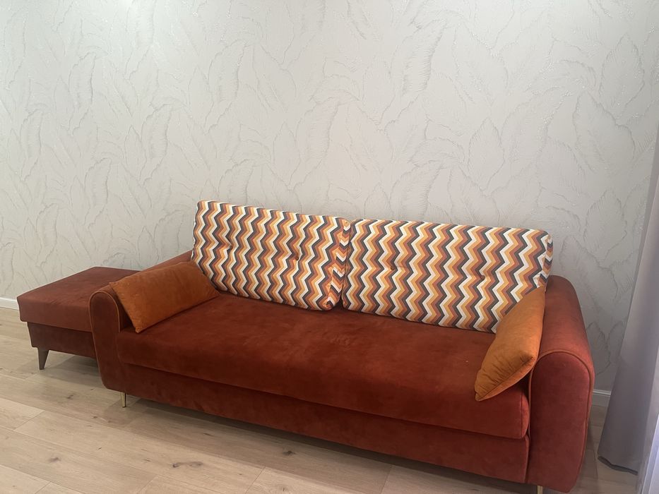 Продам б/у диван