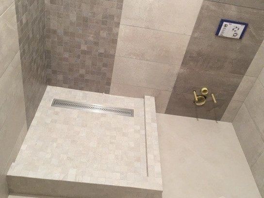 Душевые поддоны.