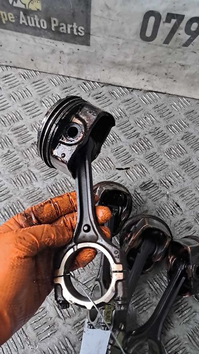 piston + biela Hyundai I30 1.6 GDI G4FD an 2016
