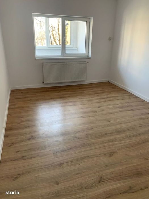 Apartament 3 camere , 2 băi , finisat modern + garaj - zona Scala