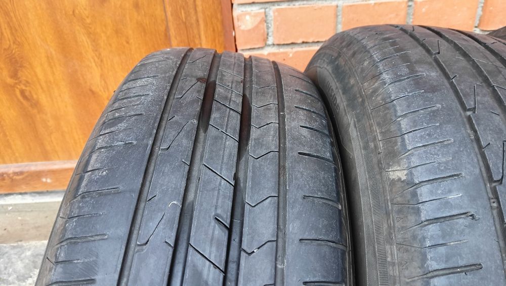 Vând 4 anvelope vara Hankook