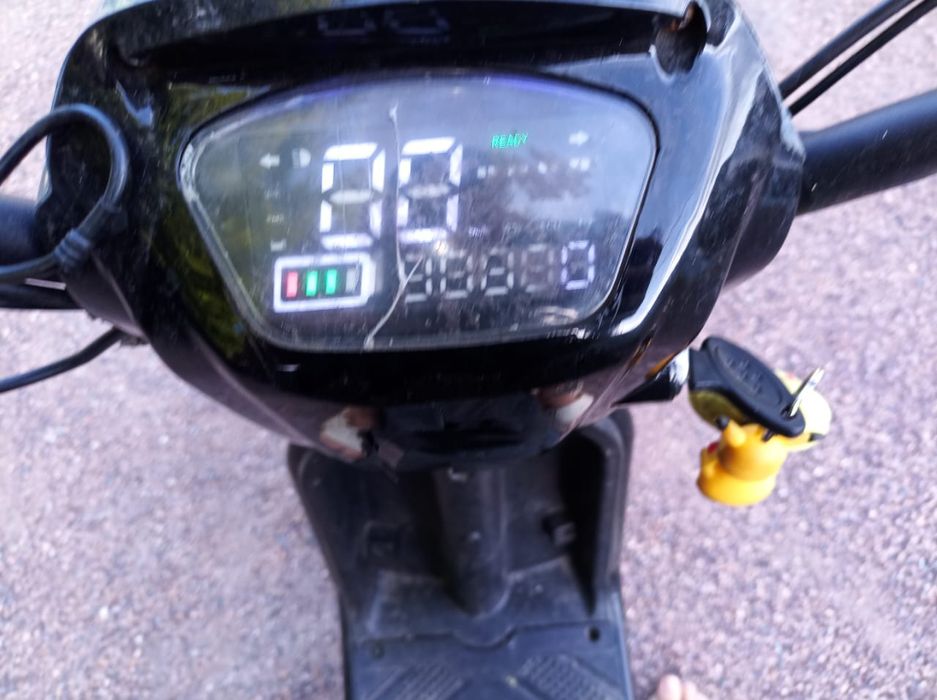 Электроскуте евестор8