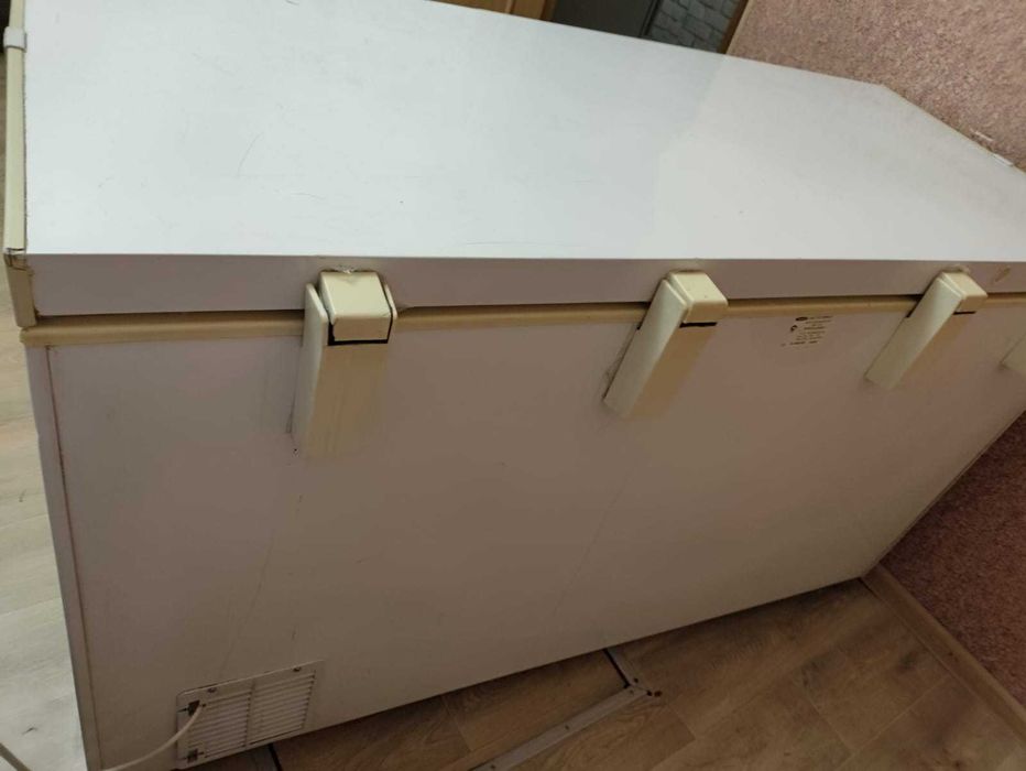 Срочно продам морозильную камеру