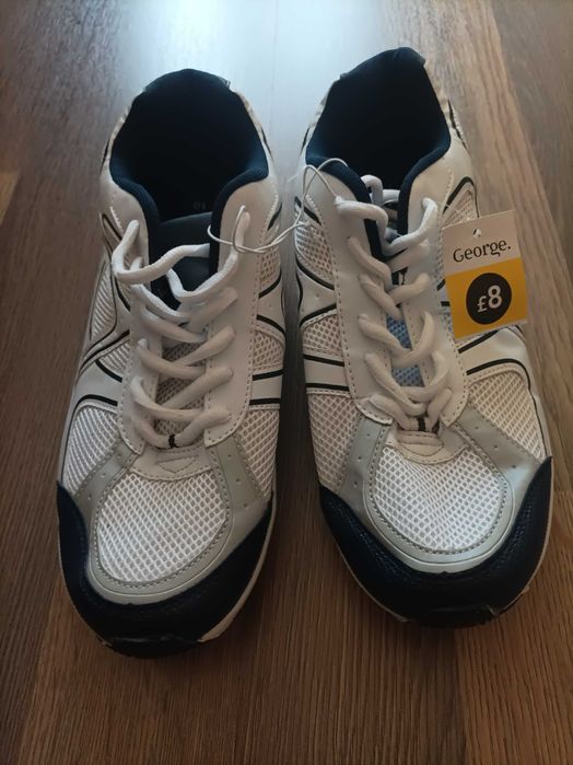 Нови маратонки George