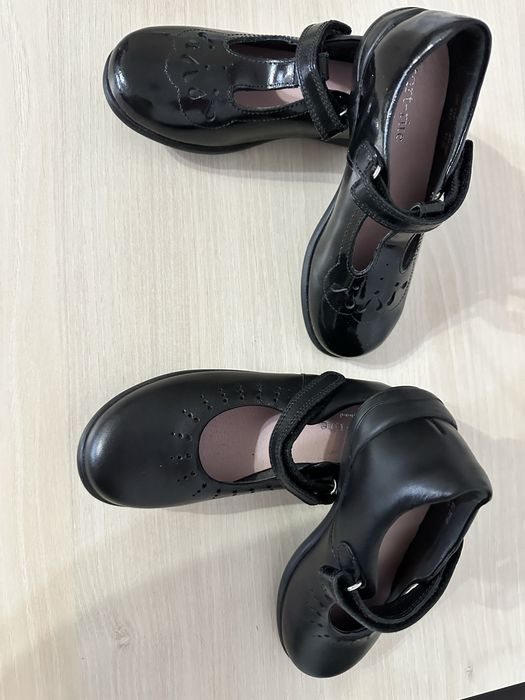 Pantofi negri pentru fete Start-Rite England