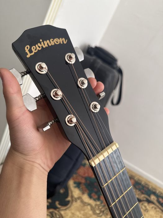 Гитара Levinson новый