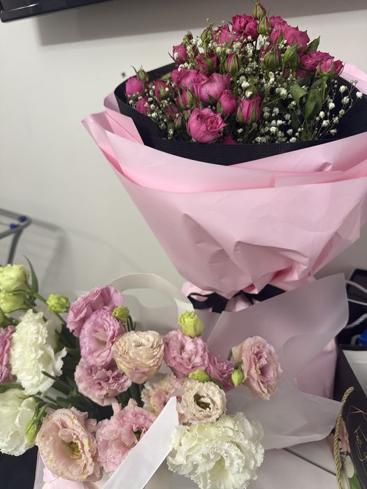 Әдемі гүлдер сатылады