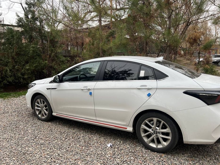 Chery Arizo 6 pro sotiladi