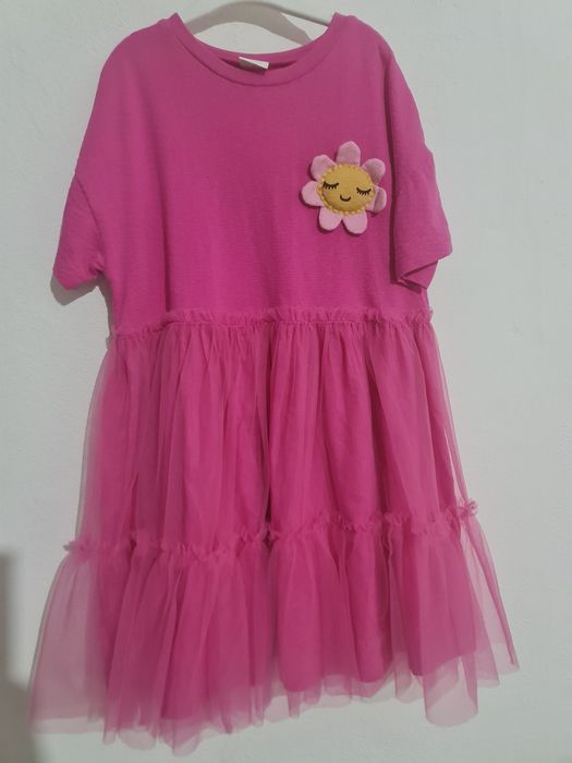 3 Rochite 3-4 ani, 104 cm. 50 lei bucata, pret fix.