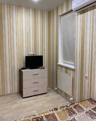 Дава се под наем Едностаен апартамент в Пловдив, Център - 26 кв.м за 137.7 € - Снимка #1