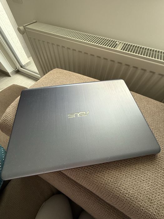 Laptop asus sonicmaster vivobook