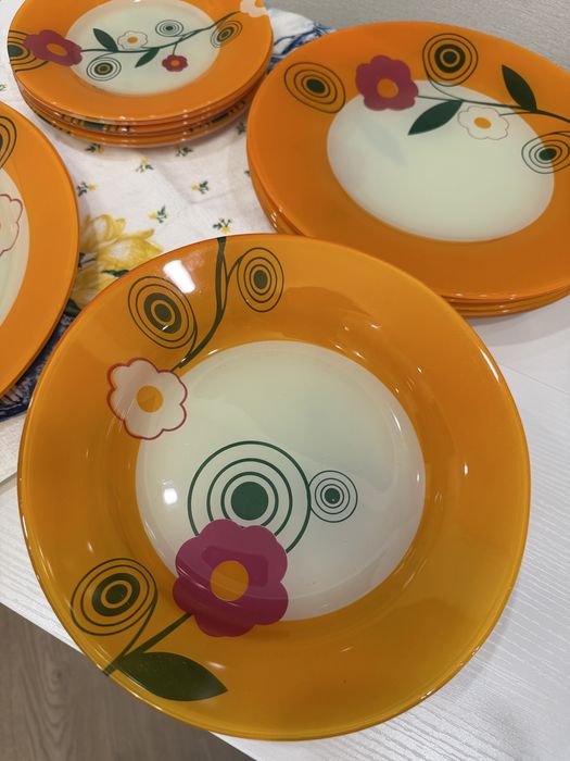 Продам столовый сервиз