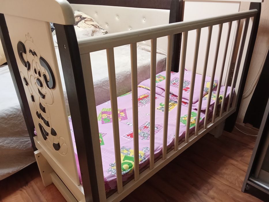 Продам детскую кроватку