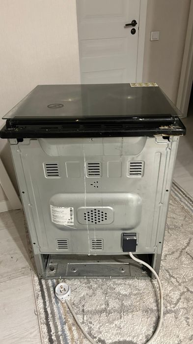 продам электроплиту с духовкой