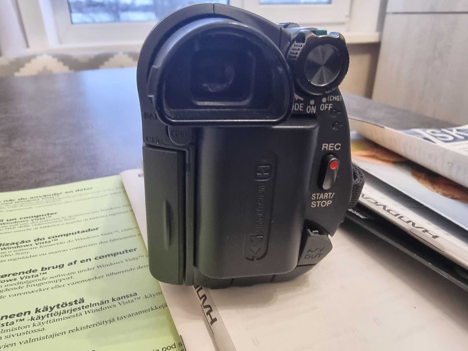Видеокамера Sony Handyсam DCR-HC38E