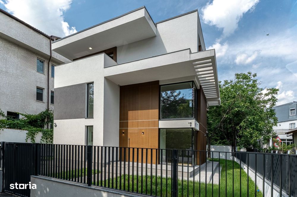 Finisaje superioare I 3 dormitoare I 3 bai I lounge cu terasa