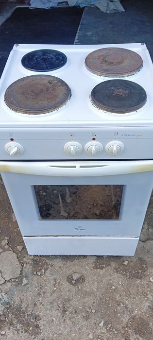 Продам электрическую плиту