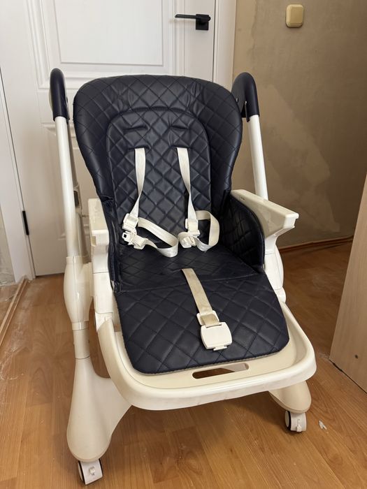 Детский стульчик для кормления